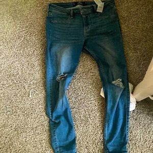 I am selling jeans. From Hollister and they are light blue and ripped